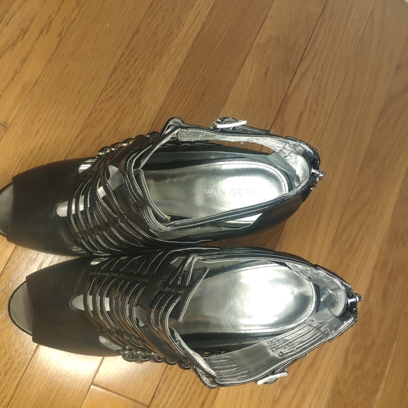 Calvin Klein Open Toed Booties - Picture 4 of 4